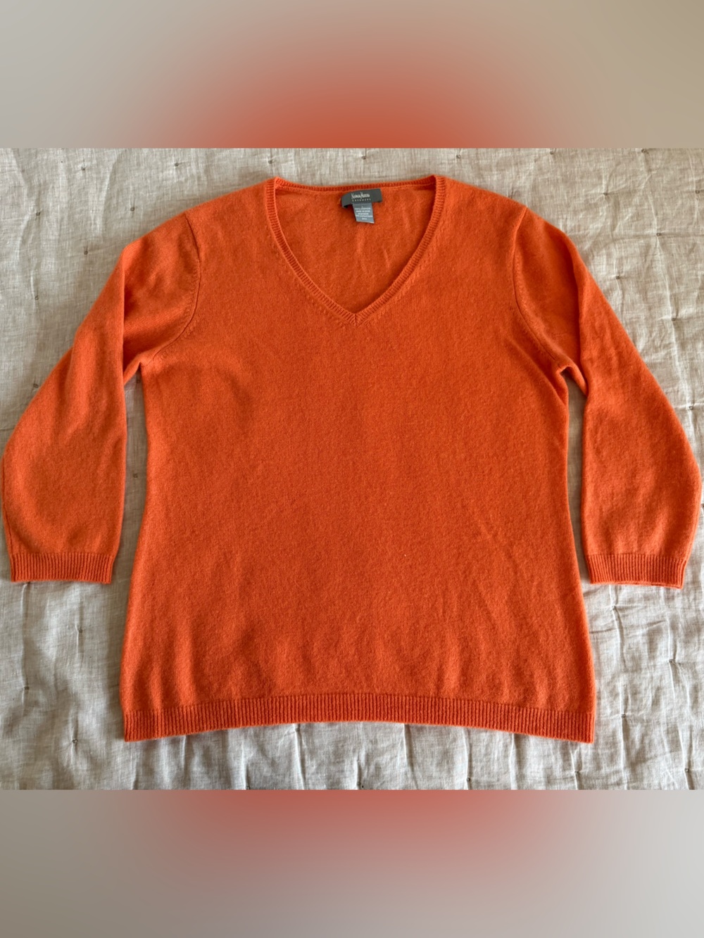Neiman Marcus 100% Cashmere V Neck Sweater Size Large